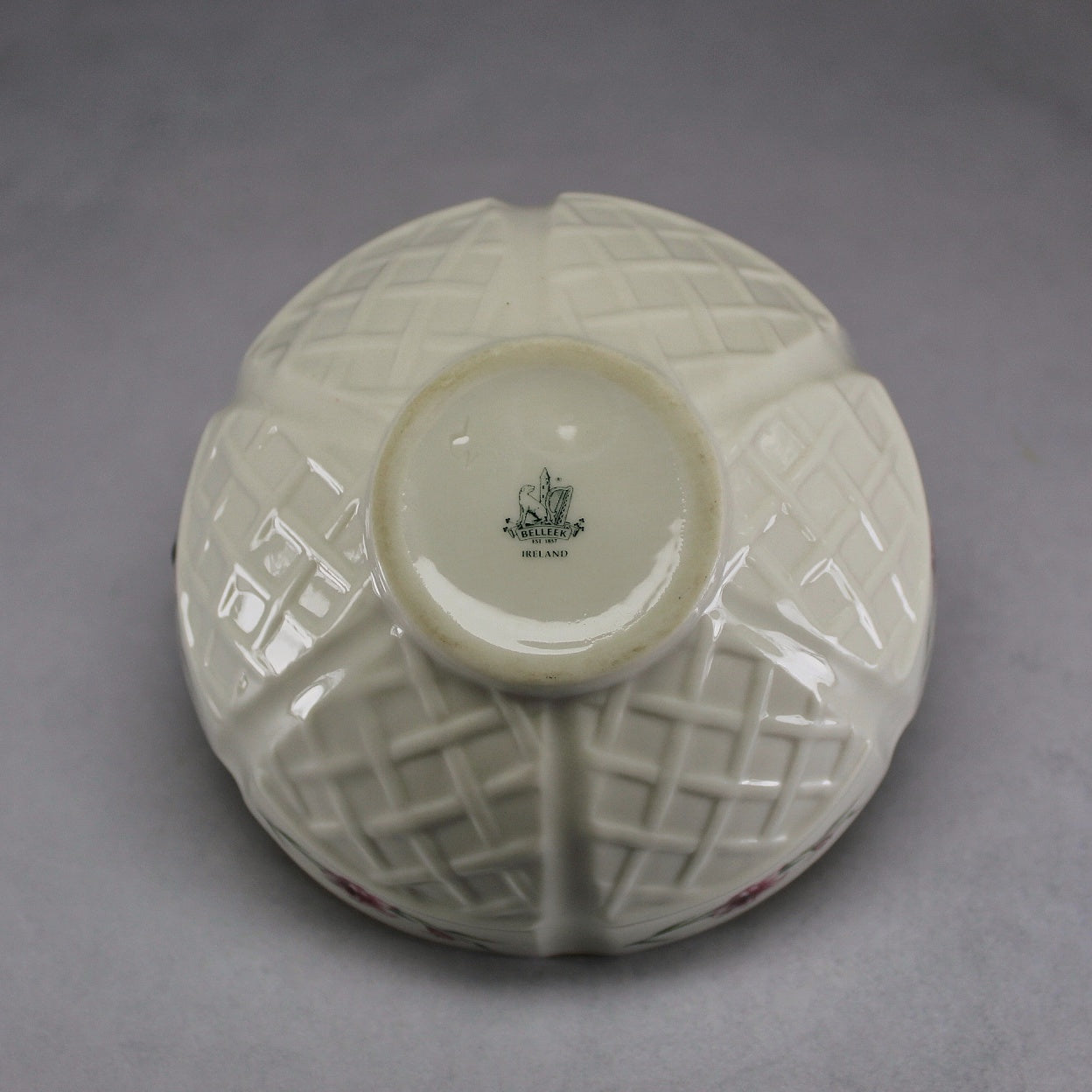 Belleek Ireland Cream Basket Weave Sugar Basin with Pink Lily Decoration (Eleventh Mark)