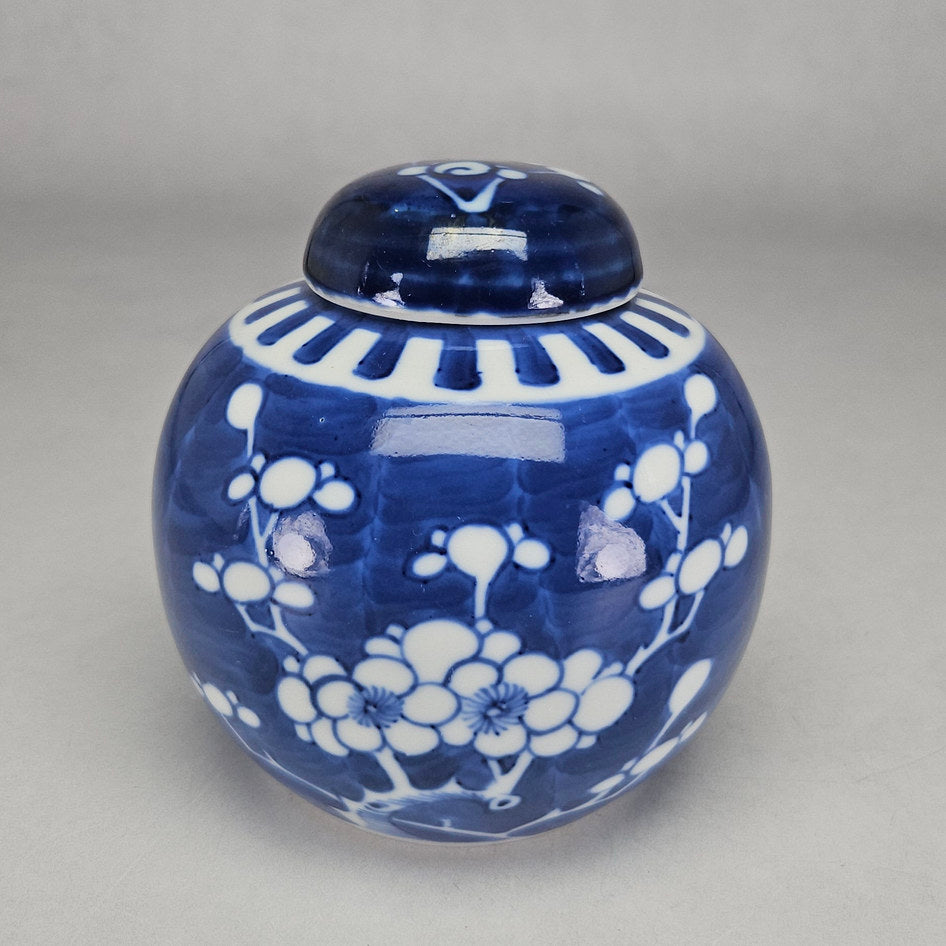 Blue and White Chinese Porcelain Prunus Cracked Ice Ginger Jar