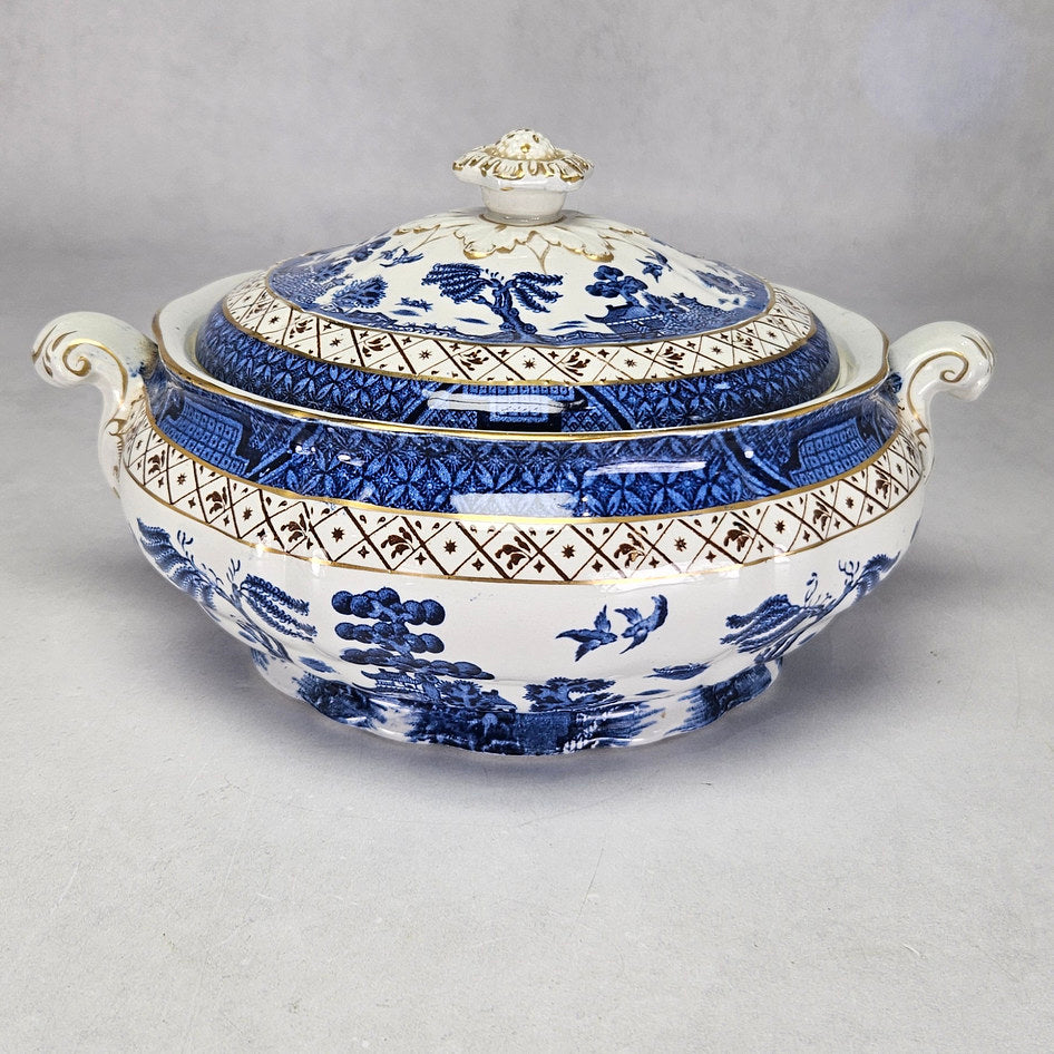 Booths Real Old Willow A8025 Covered Vegetable Tureen, view 1