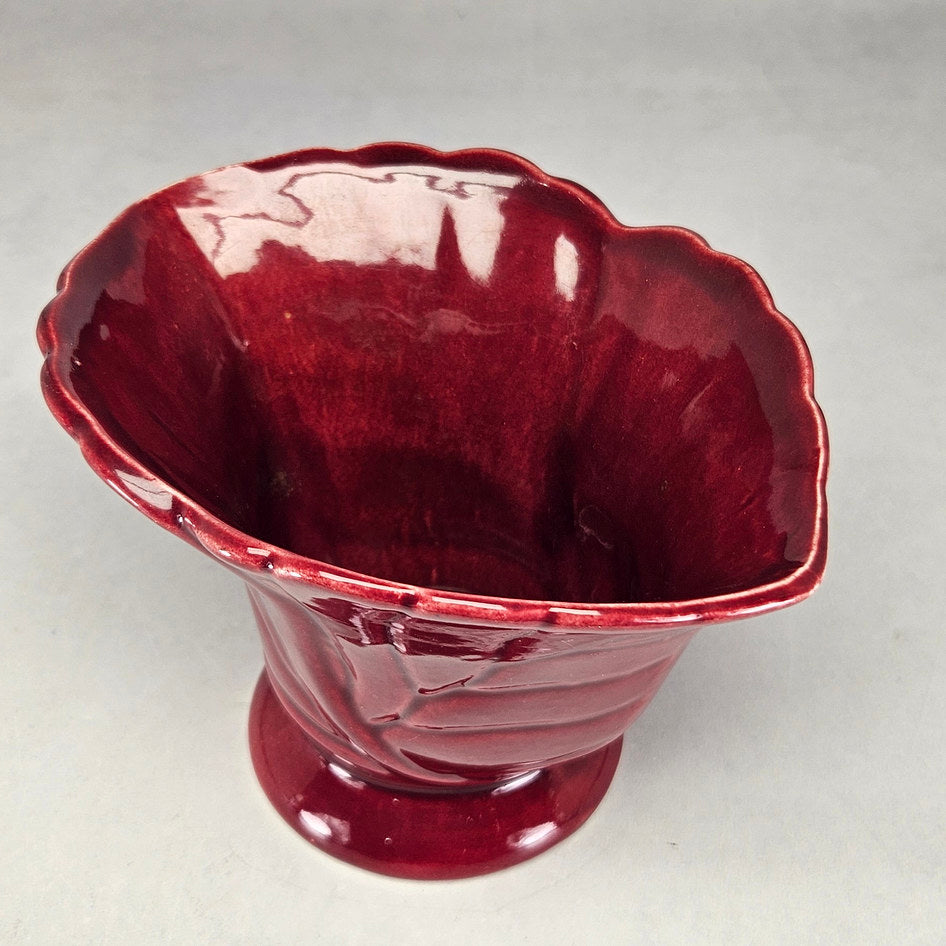 Burgundy leaf relief ceramic pedestal vase attributed to Drostdy Ware