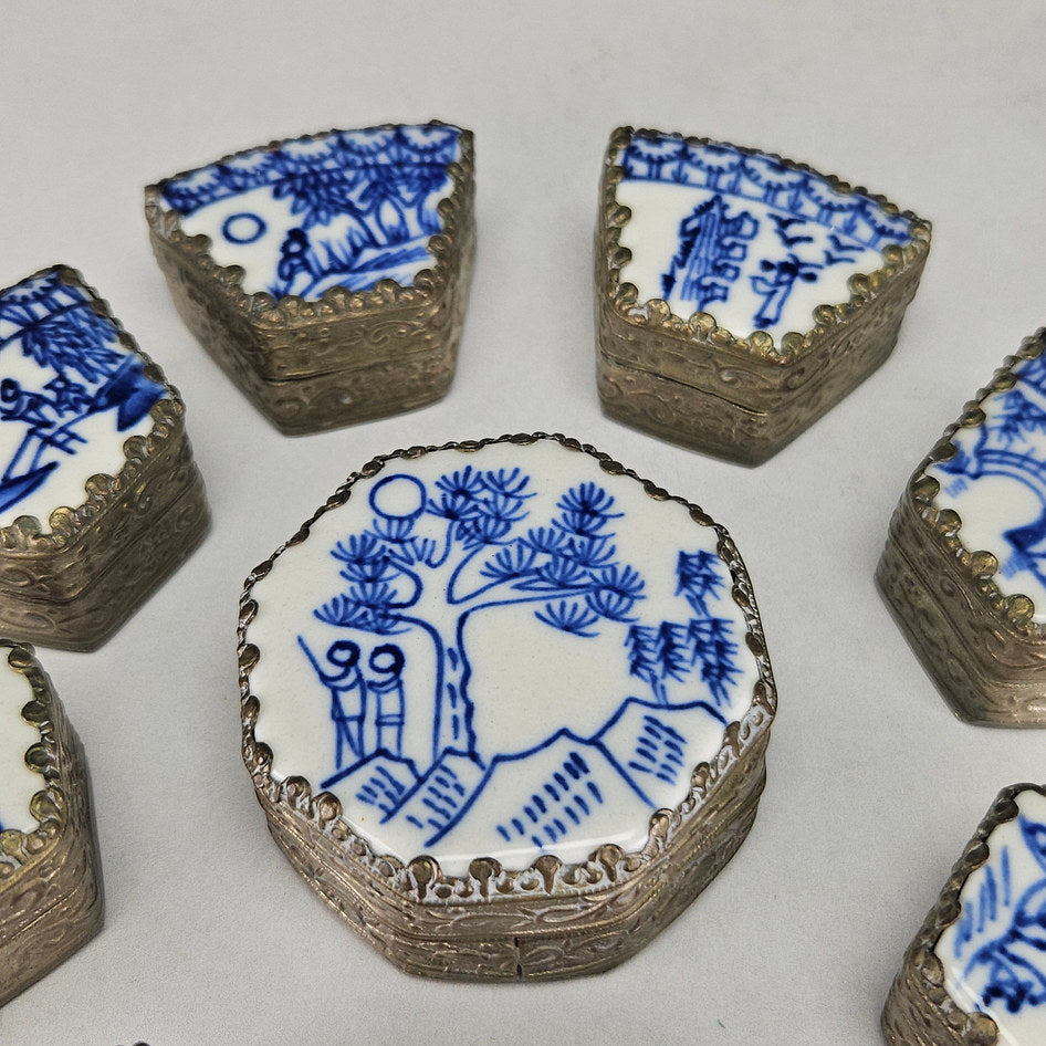 Chinese Chinoiserie Blue Willow Shard Box Set of 9