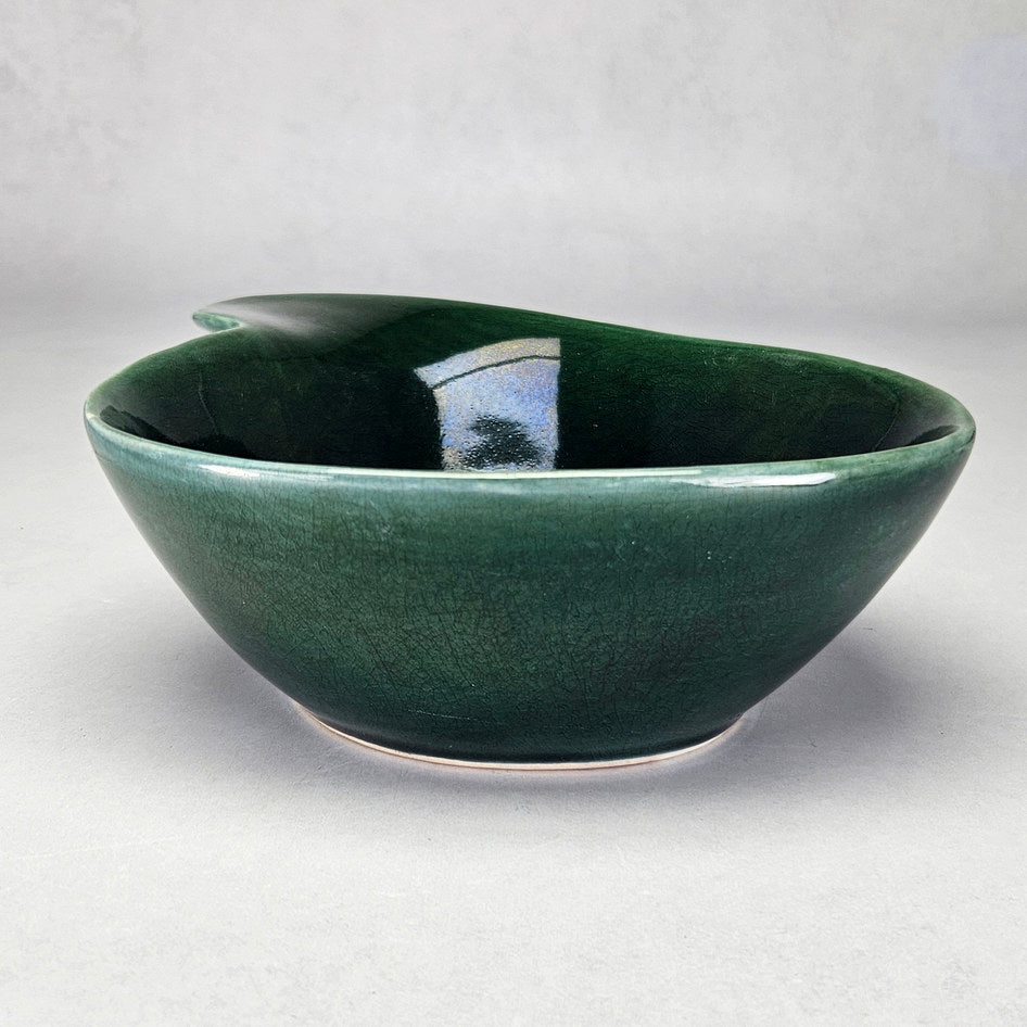 Drostdy 249L Green Glazed Spouted Serving Bowl, view 2