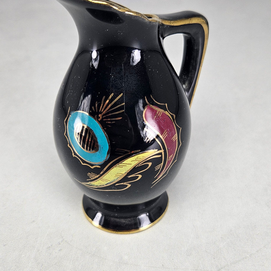Flora Gouda Nova jug close-up of colourful abstract gilt decoration