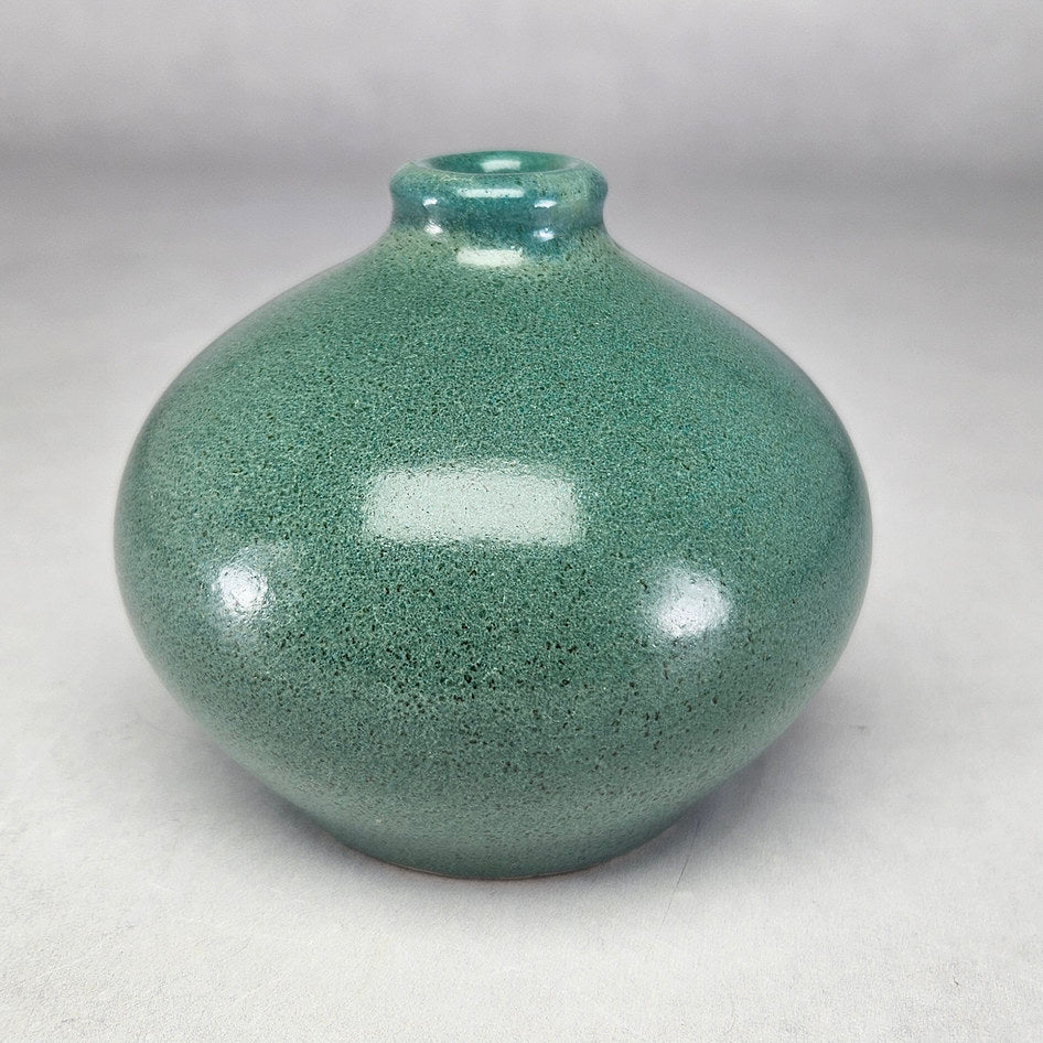 Hamburger Pottery green speckled ceramic bud vase model 54