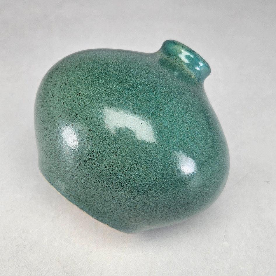Hamburger Pottery green speckled ceramic bud vase model 54