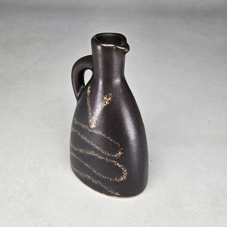 Hamburger's Pottery Dark Brown Loop Pattern Jug
