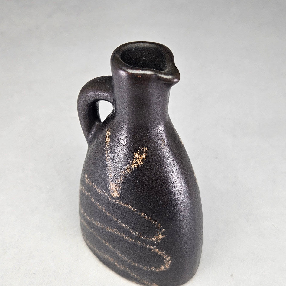 Hamburger's Pottery Dark Brown Loop Pattern Jug