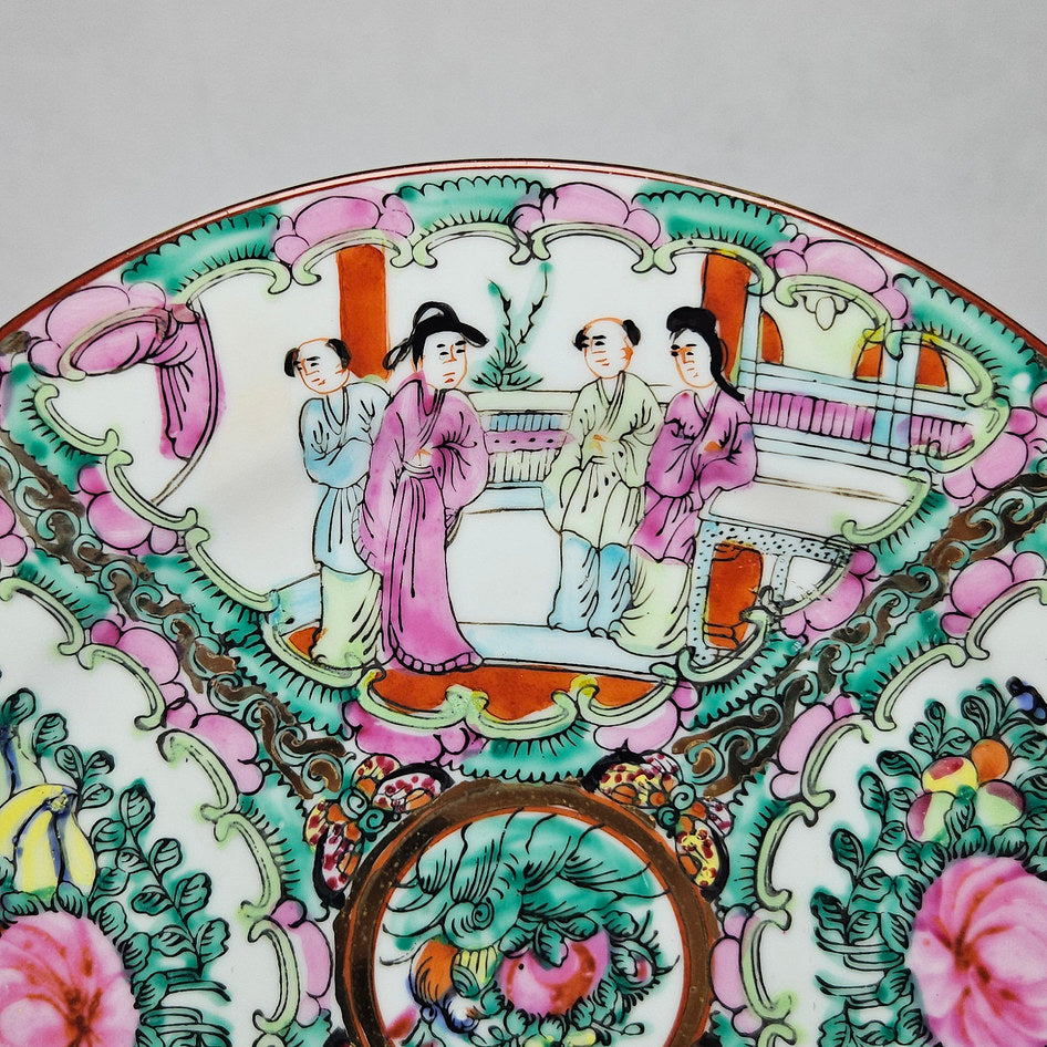Hong Kong Wah Lee Hua Li Factory Famille Rose Rose Medallion Style Plate