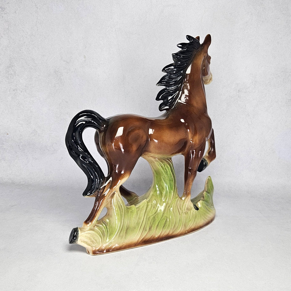 Jema Holland 123 brown prancing horse ceramic figurine, photograph 4 of this collectible ceramic piece