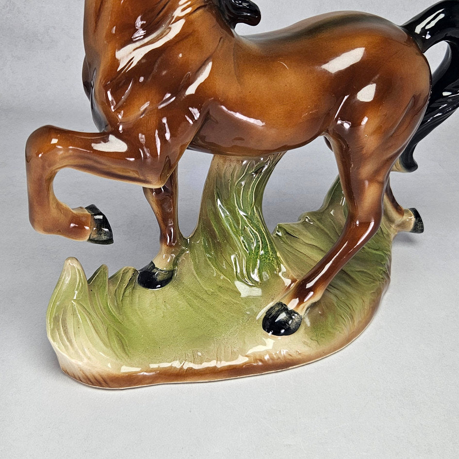 Jema Holland 123 brown prancing horse ceramic figurine, photograph 6 of this collectible ceramic piece