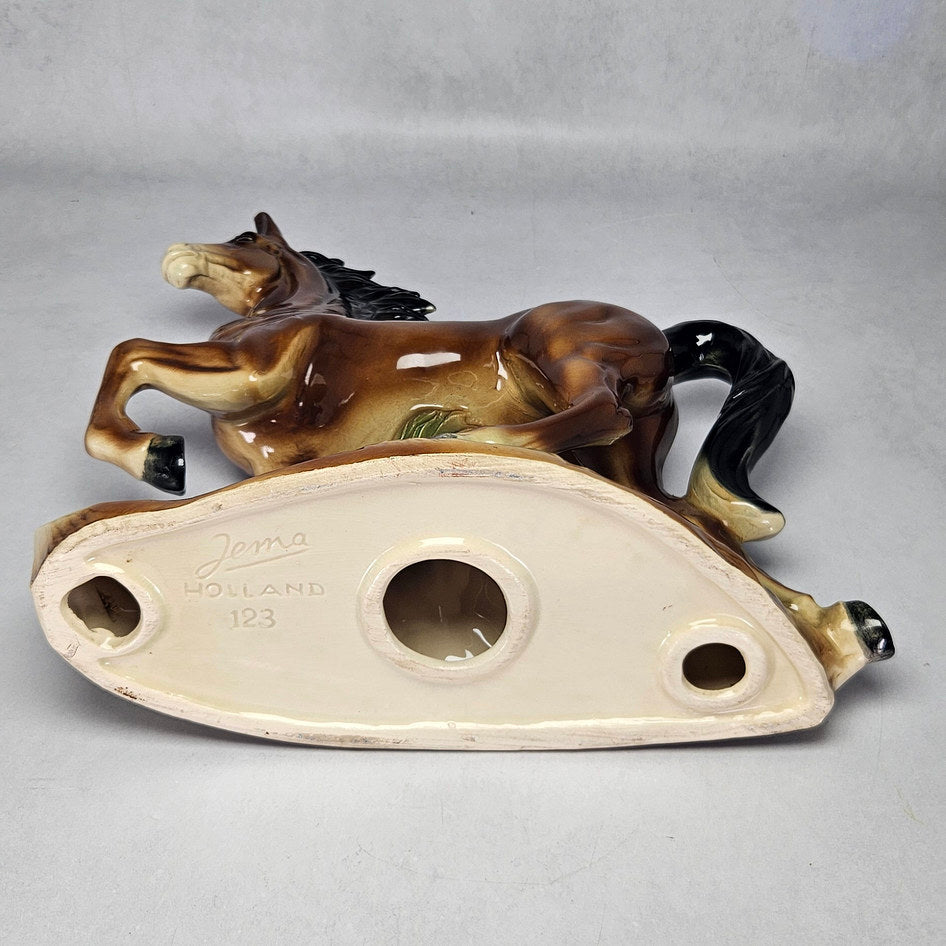 Jema Holland 123 brown prancing horse ceramic figurine, photograph 7 of this collectible ceramic piece