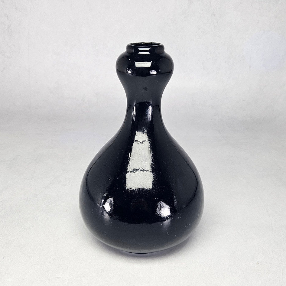 Lucia Ware glossy black ceramic double-gourd vase model 203