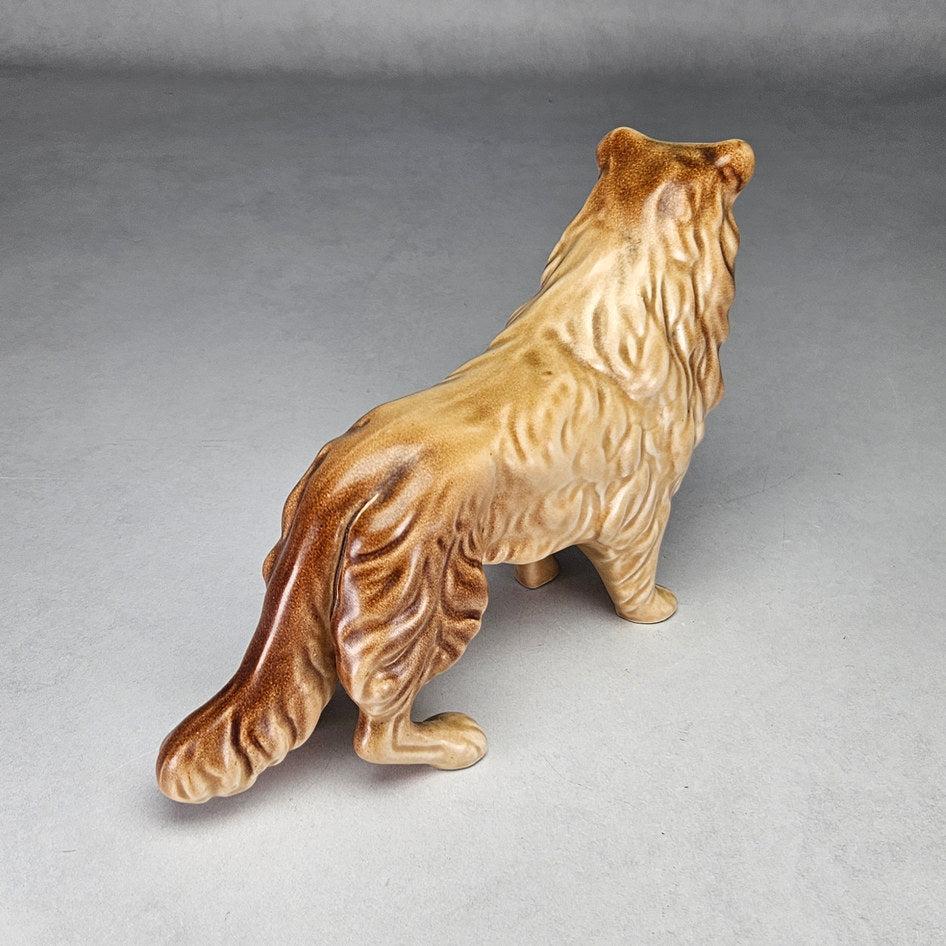 Brown Sylvac 1548 standing Rough Collie figurine, photograph 4 of this collectible ceramic piece