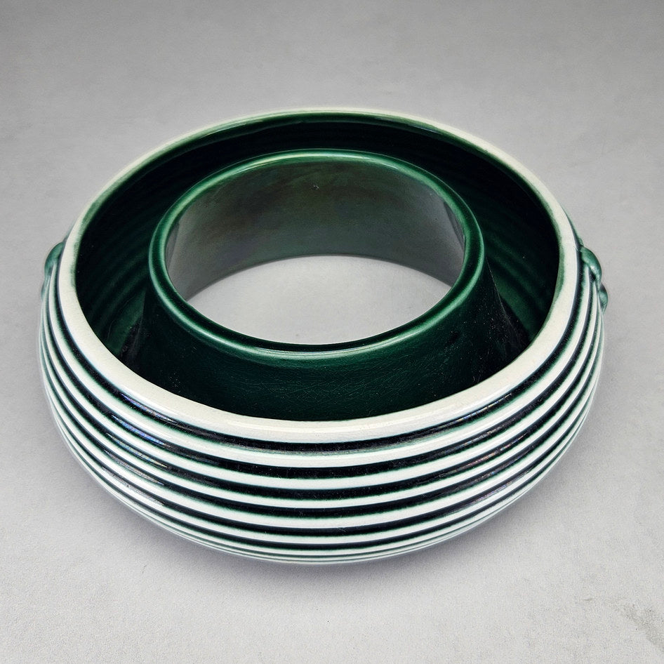 Green and white Sylvac La Ronde ring flower trough, photograph 3 of this collectible ceramic piece