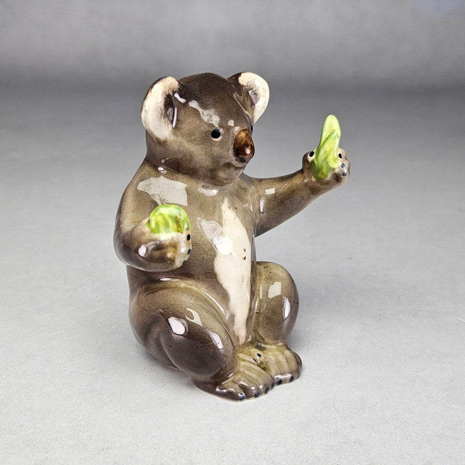 Beswick 1089 koala bear holding leaves figurine, ceramic product view 2