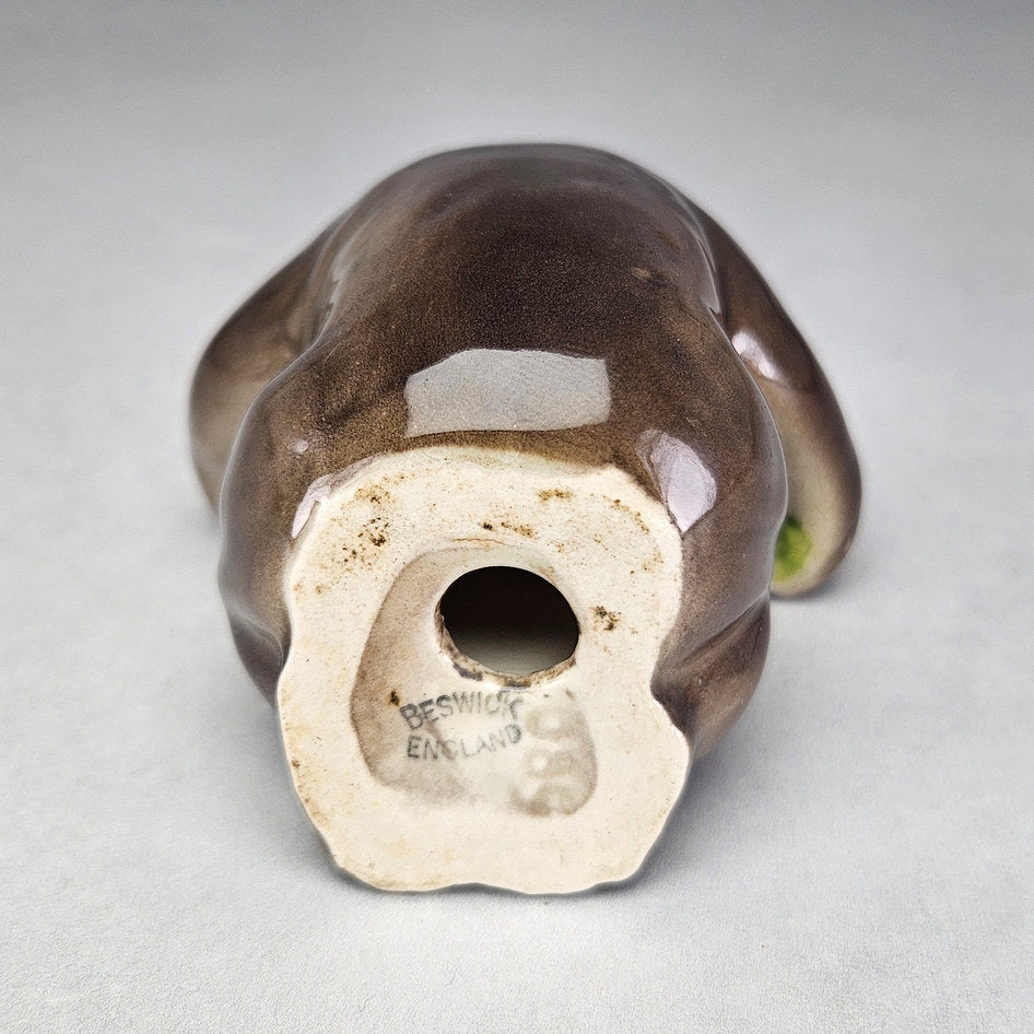 Beswick 1089 koala bear holding leaves figurine, ceramic product view 5