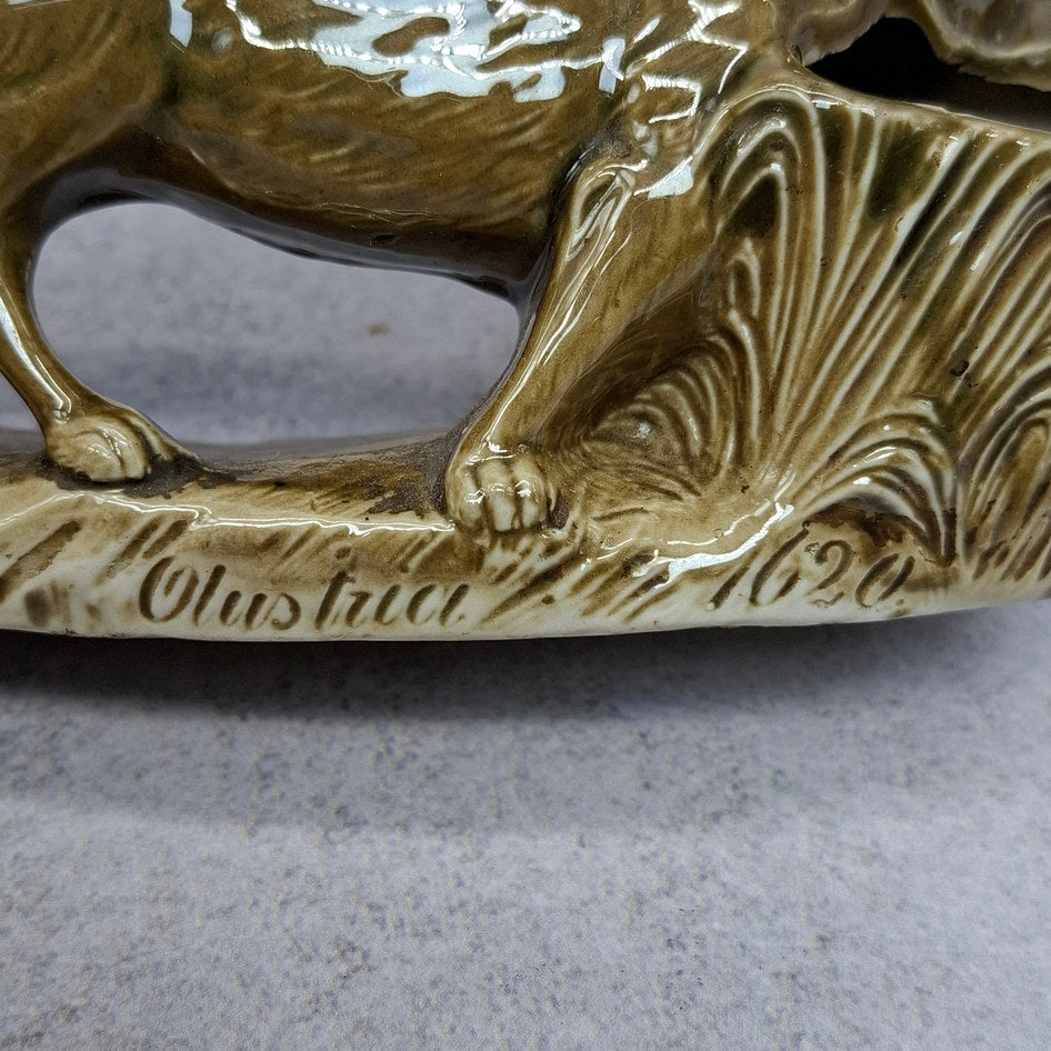 Vintage Olustria 1620 Pale Brown Hunting Fox Ceramic Spill Vase