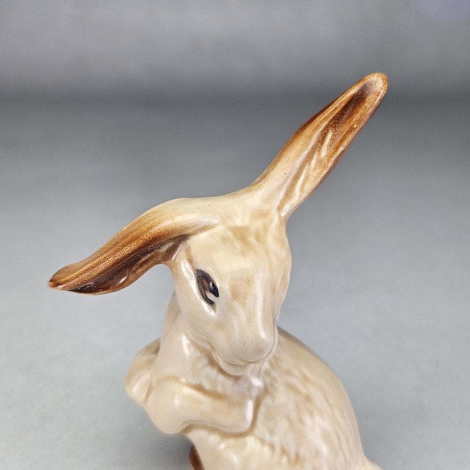 Vintage SylvaC 1067 Beige Snub-Nose Rabbit Figurine, view 4