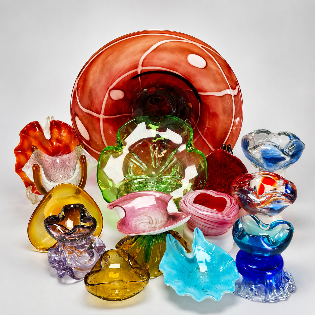 ヴィンテージ　ガラスの像　アメリカの骨董屋 Art Glass Collectibles — Vintage & Antique Glass Art