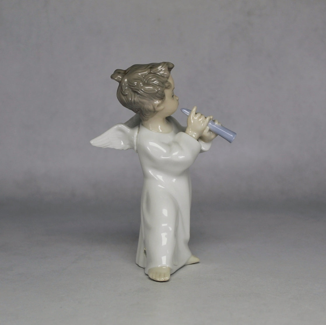 Lladró Angel Playing Flute Porcelain Figurine Model 4540