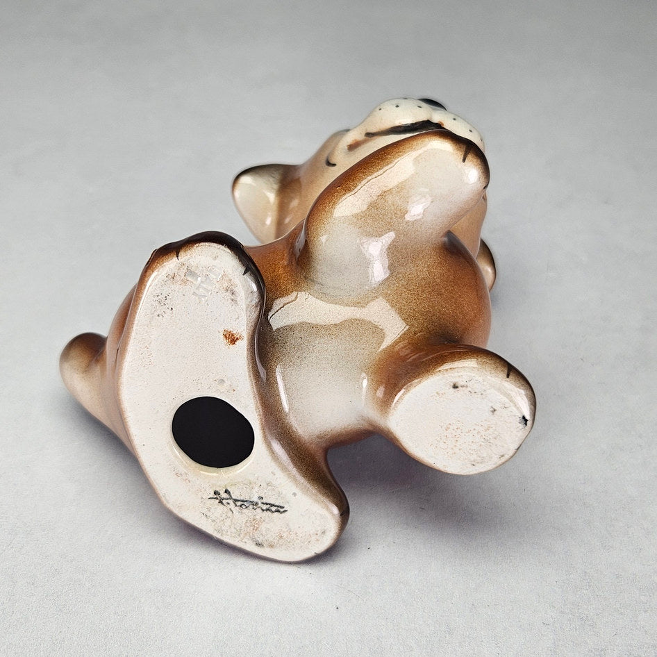 Brown cartoon dog figurine attributed to Tarcisio Tosin, photograph 5 of this collectible ceramic piece