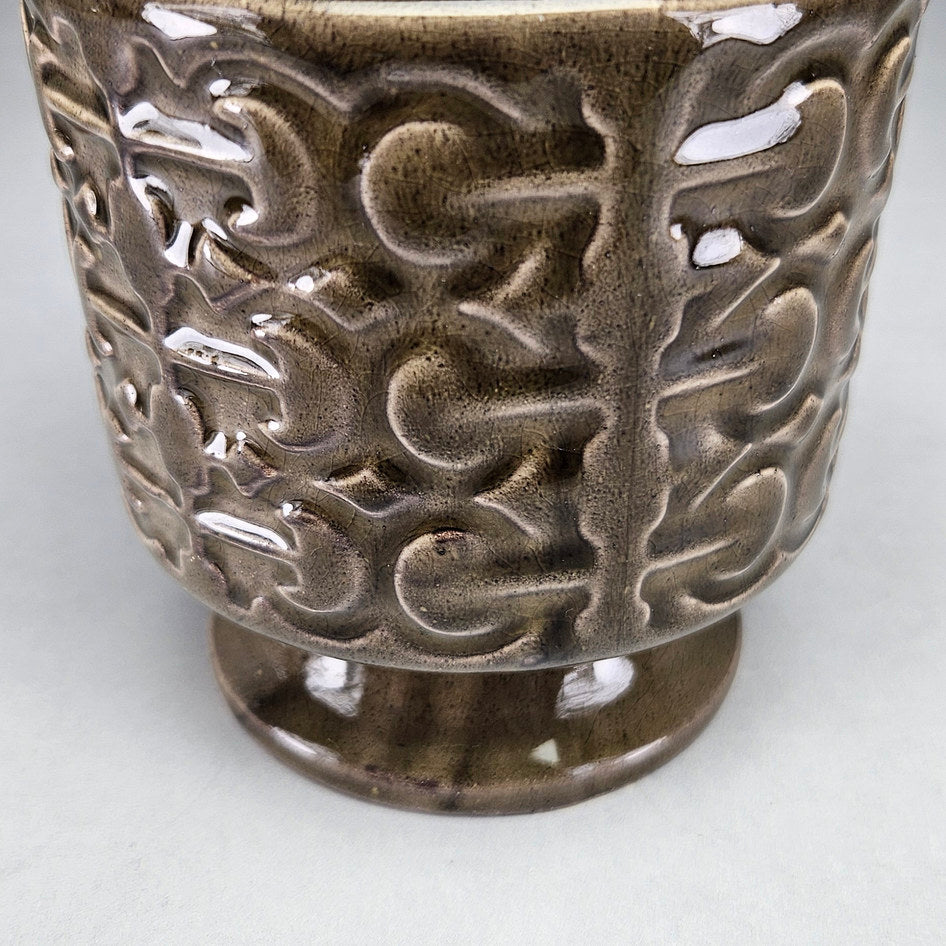 Crescent Ware 16 Relief-Pattern Pedestal Vase, view 3