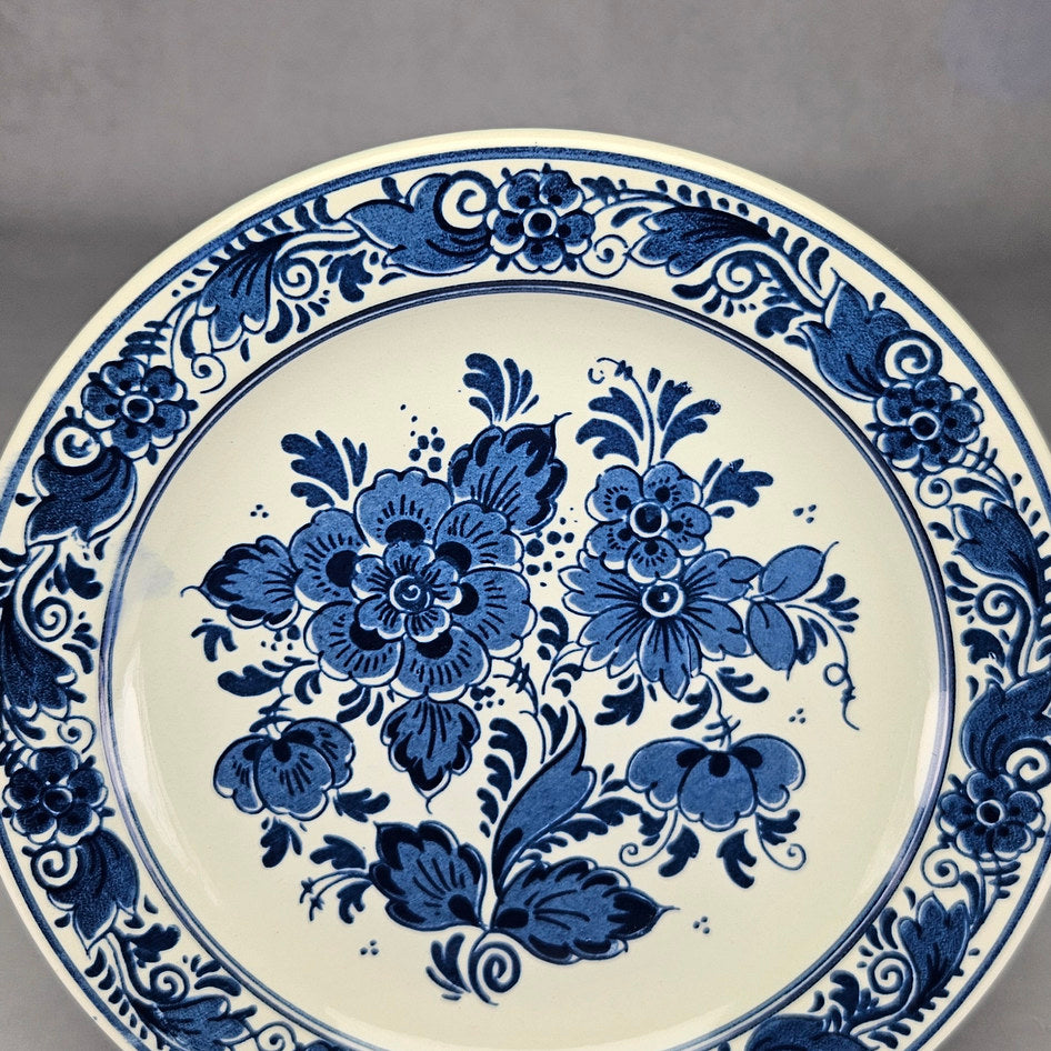 Distel Blauw Delfts Blue and White Floral Wall Plate, product view 3