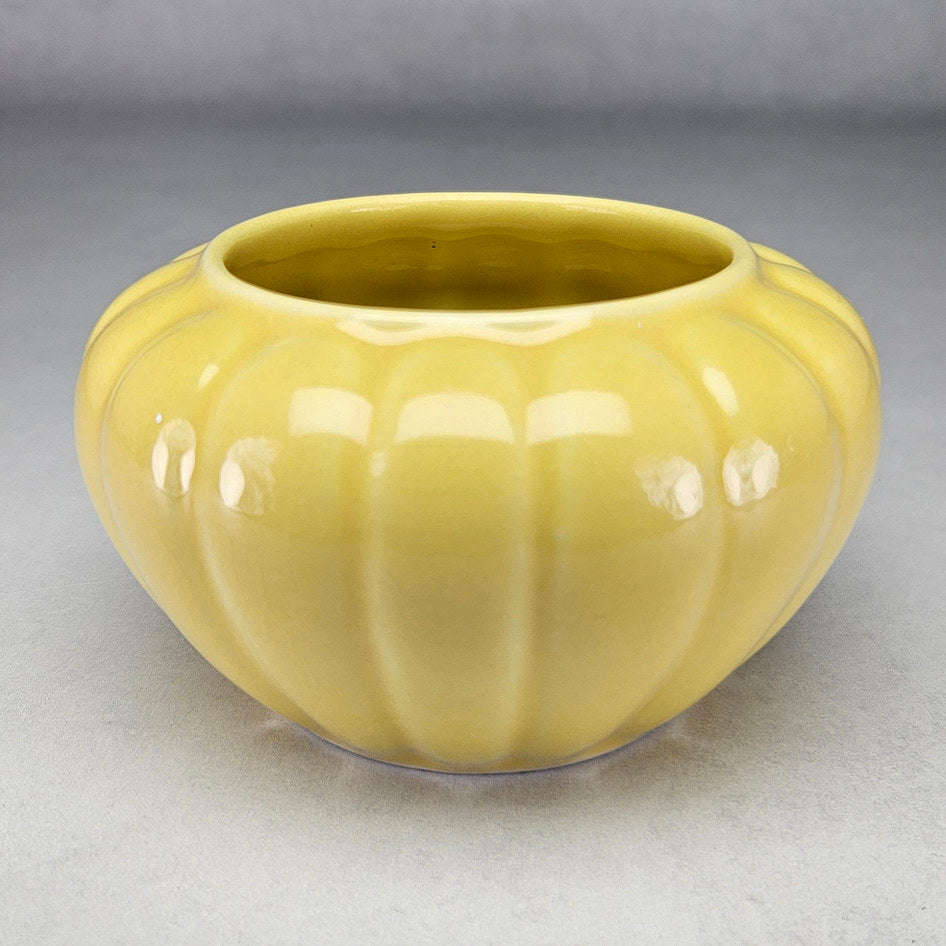 Drostdy 441M Yellow Ribbed Posy Vase, view 1