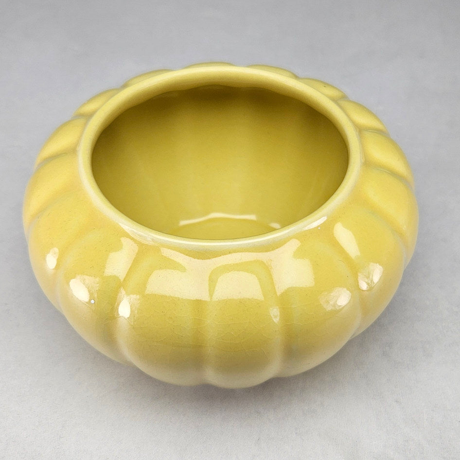 Drostdy 441M Yellow Ribbed Posy Vase, view 3