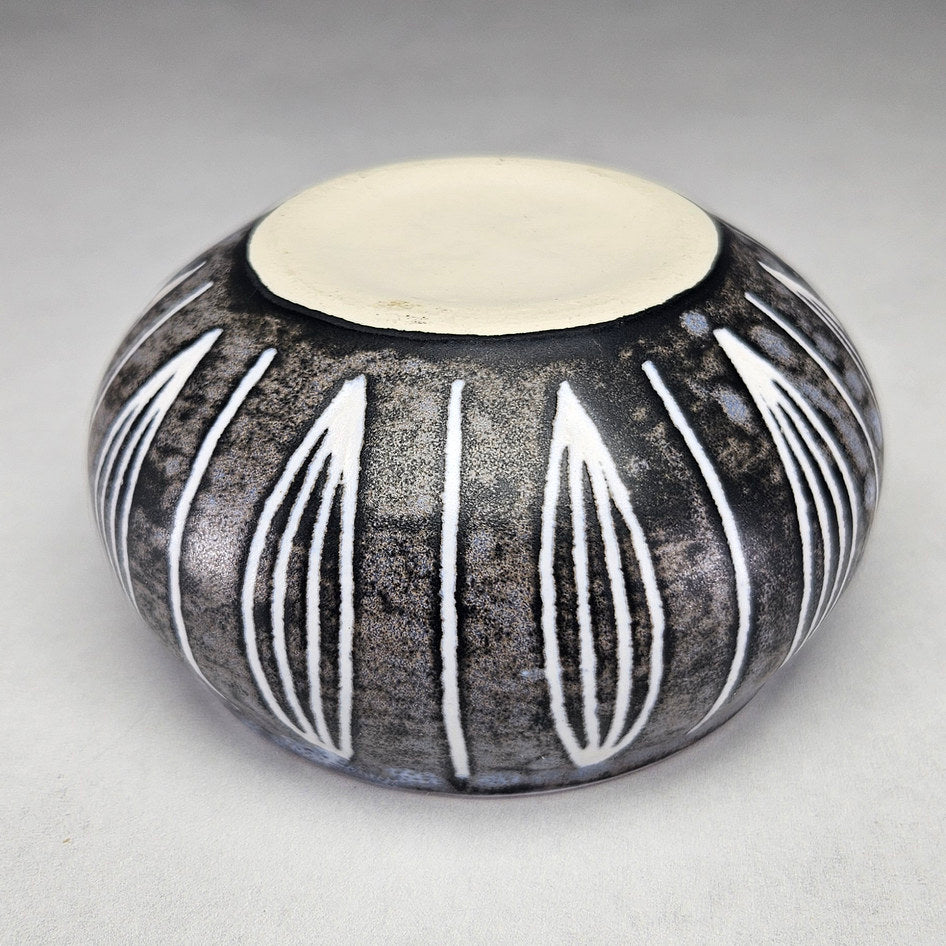 Hamburger Potteries Black and White Leaf-Motif Bowl, view 4