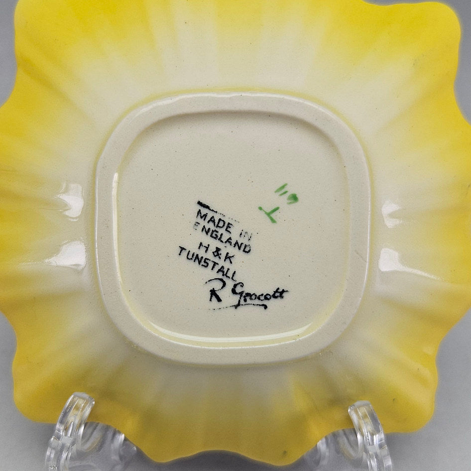 H&K Tunstall Viola Hand-Painted Fruit Scalloped Dish