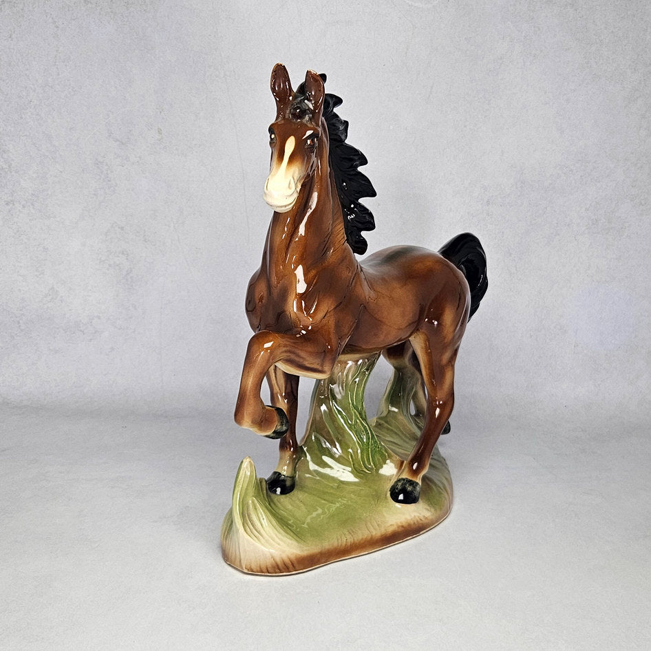 Jema Holland 123 brown prancing horse ceramic figurine, photograph 2 of this collectible ceramic piece