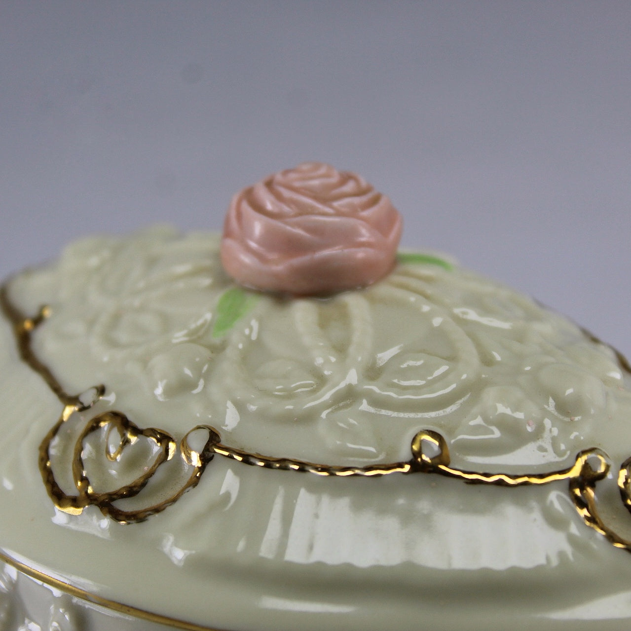 Lenox Songs of the Heart Endless Love Porcelain Music Box