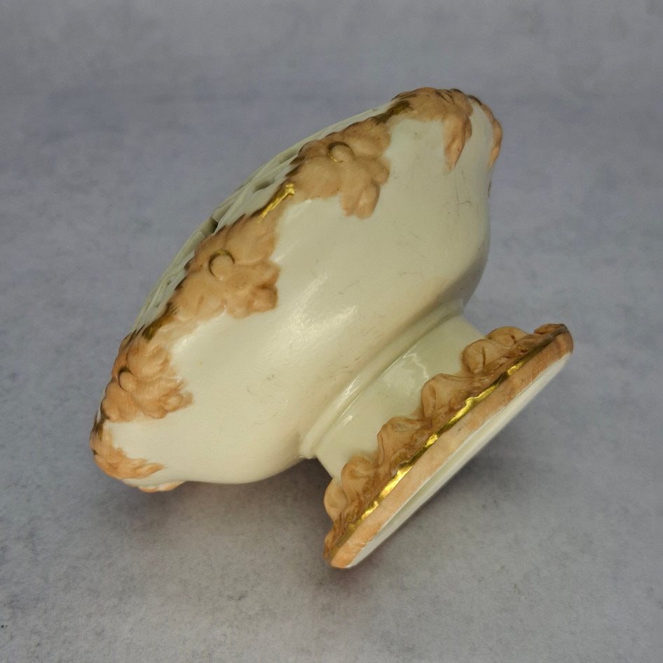 Locke & Co Worcester Blush Ivory and Gilt Reticulated Pot-Pourri Pedestal Bowl
