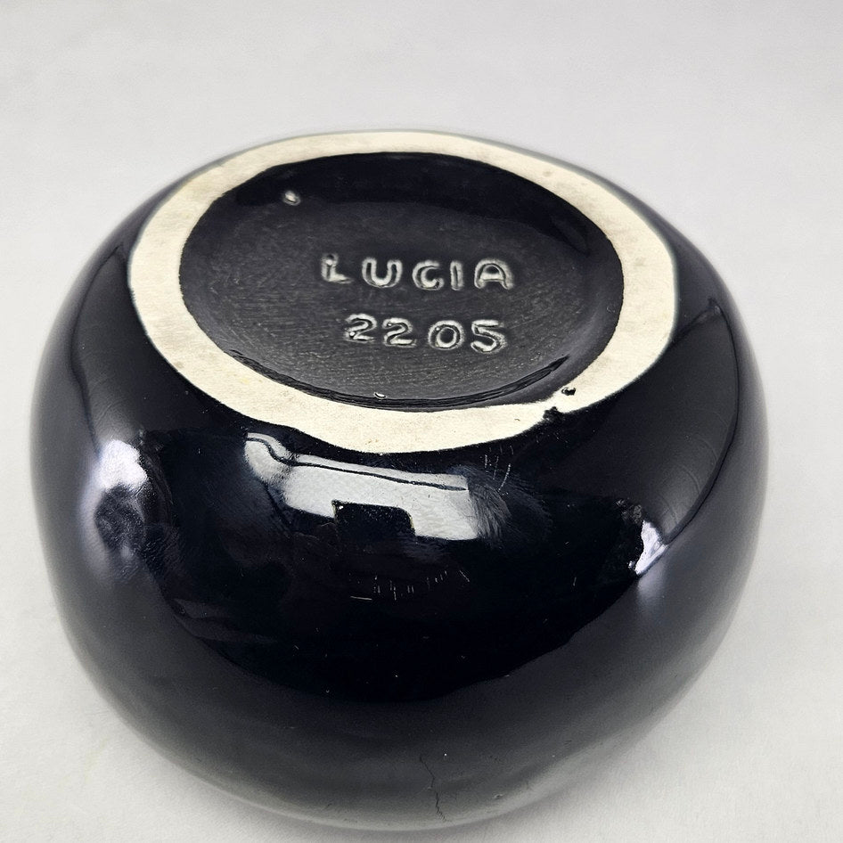 Lucia Ware glossy black rounded ceramic posy vase model 2205