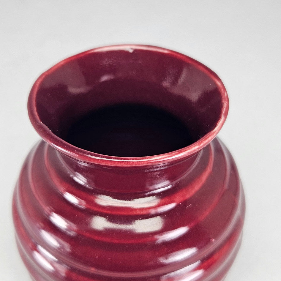 Lucia Ware burgundy ribbed ceramic beehive vase model 2011