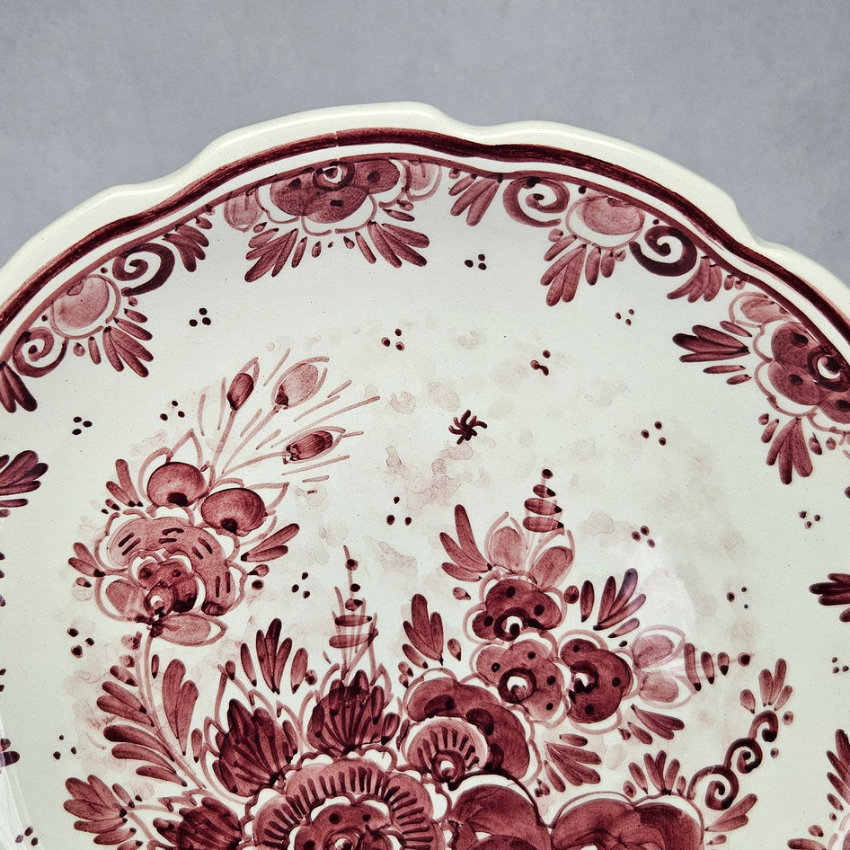 M. de Wit floral plate close-up of upper scalloped border