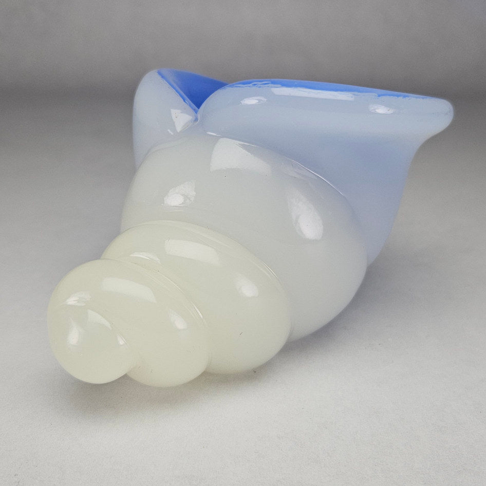 Murano Opaline Art Glass Seashell Bowl Attributed to Archimede Seguso