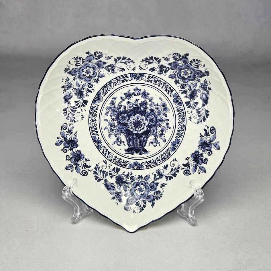 Oude Molen Fabriek Blue and White Floral Heart-Shaped Dish, product view 1
