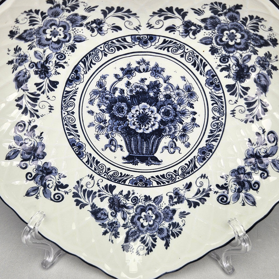 Oude Molen Fabriek Blue and White Floral Heart-Shaped Dish, product view 3