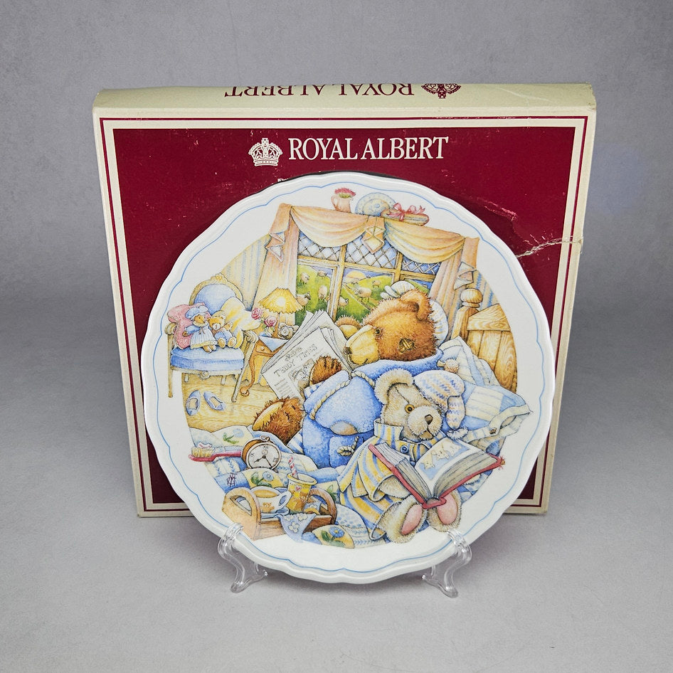Royal Albert Teddy Bear Tales An Evening at Home Bone China Plate