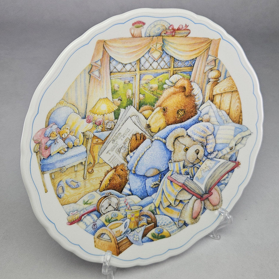 Royal Albert Teddy Bear Tales An Evening at Home Bone China Plate