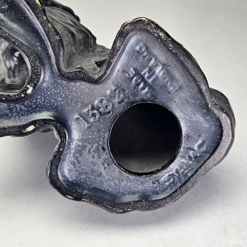 Black Sylvac 1382 seated spaniel ceramic figurine, photograph 6 of this collectible ceramic piece