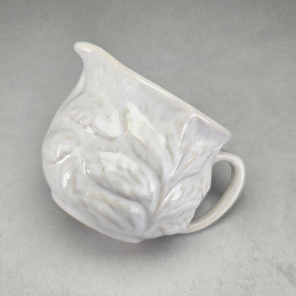 White Sylvac 4683 leaf moulded mint sauce jug, photograph 5 of this collectible ceramic piece
