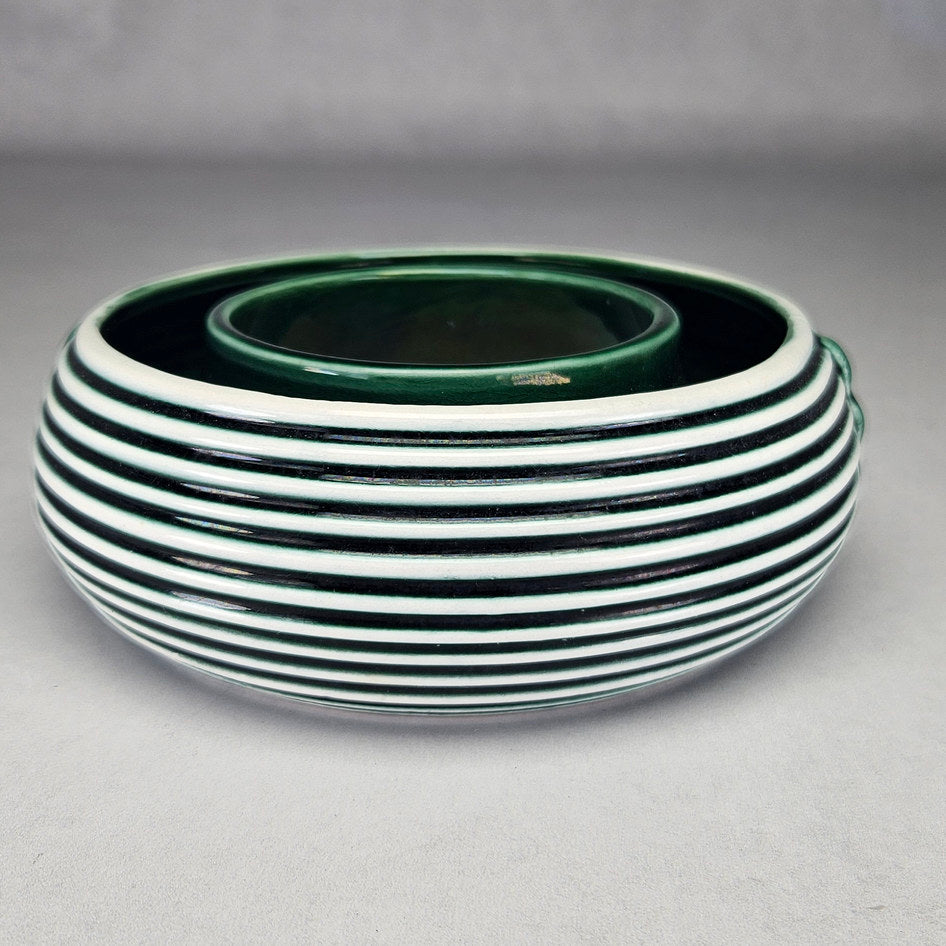 Green and white Sylvac La Ronde ring flower trough, photograph 2 of this collectible ceramic piece