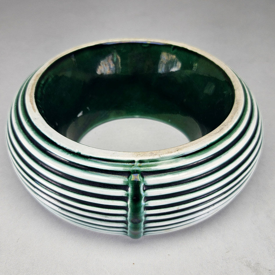 Green and white Sylvac La Ronde ring flower trough, photograph 5 of this collectible ceramic piece