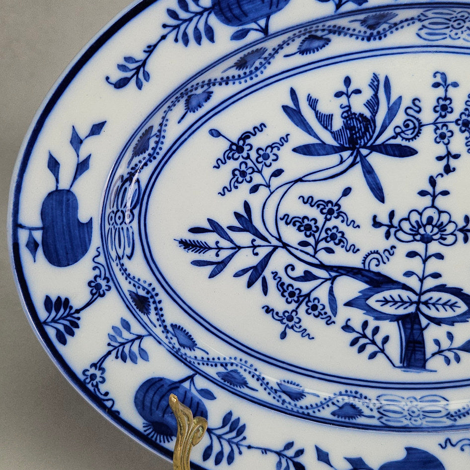 Villeroy & Boch Blue Onion Porcelain Oval Platter