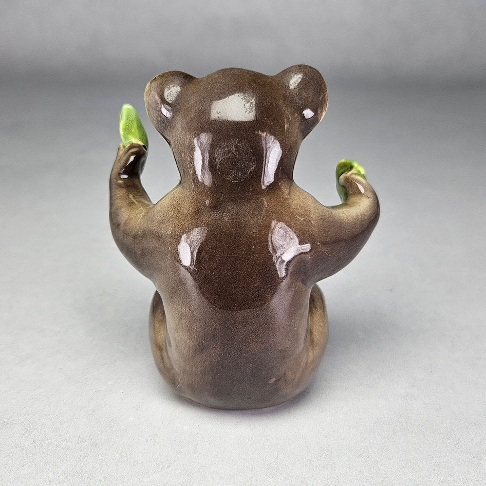Beswick 1089 koala bear holding leaves figurine, ceramic product view 4