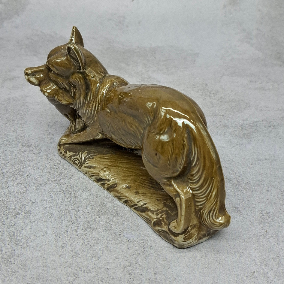Vintage Olustria 1620 Pale Brown Hunting Fox Ceramic Spill Vase
