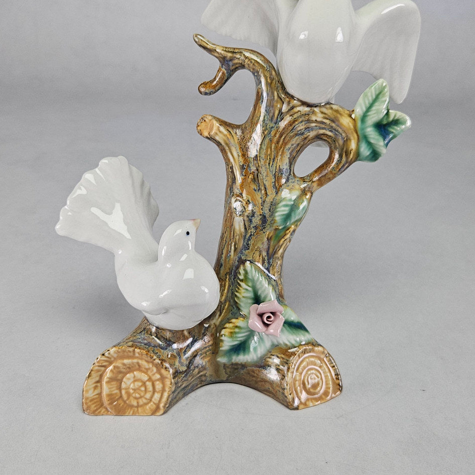 Underside of Spanish dove figurine showing Hecho a Mano mark